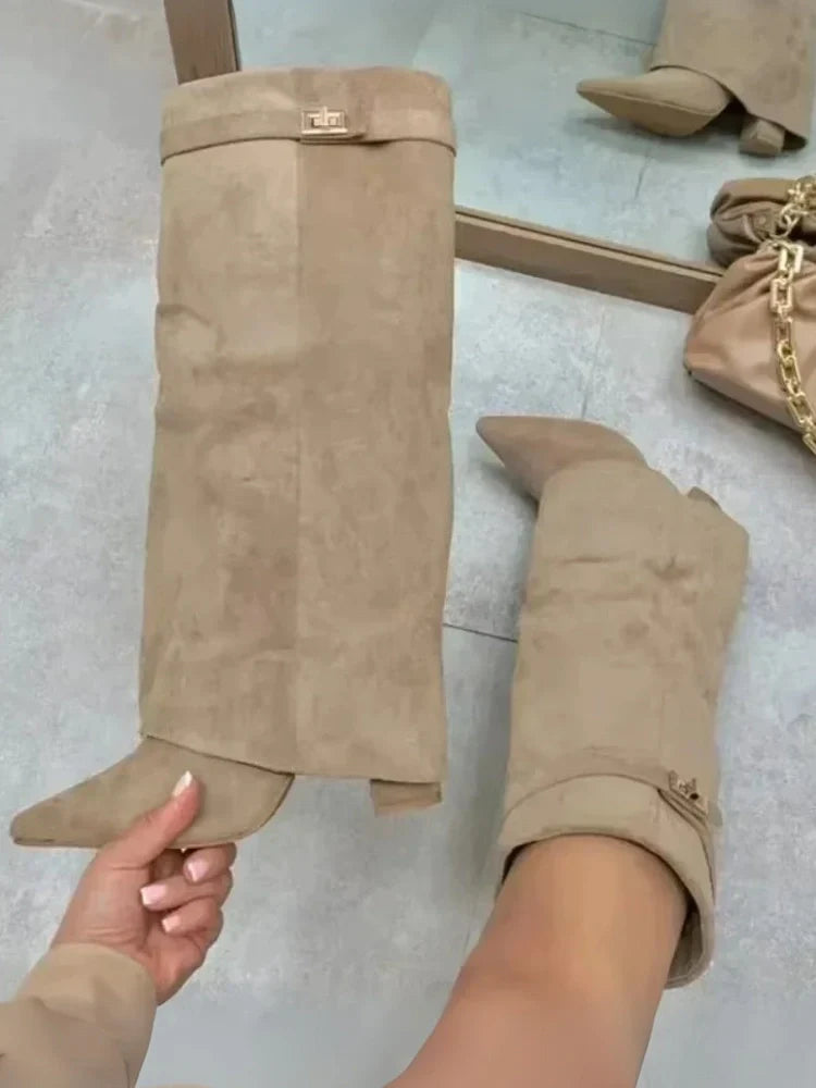 SUEDE BOOTS FOR AUTUMN